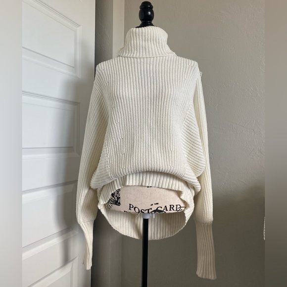 Free People Oversized Chunky Knit White Turtleneck Sweater - Picture 2 of 9